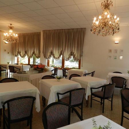 Park Hotel Albisola Superiore Bagian luar foto