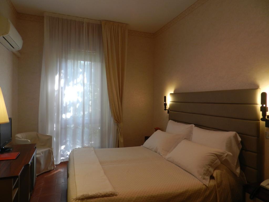 Park Hotel Albisola Superiore Ruang foto