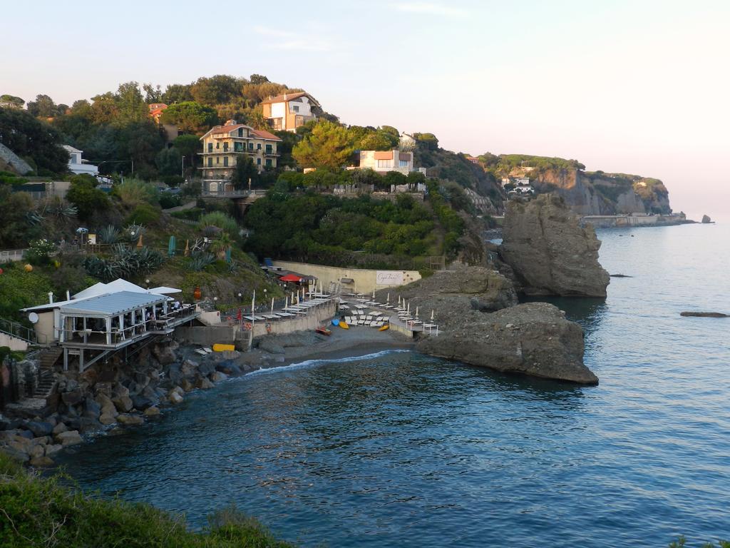 Park Hotel Albisola Superiore Bagian luar foto